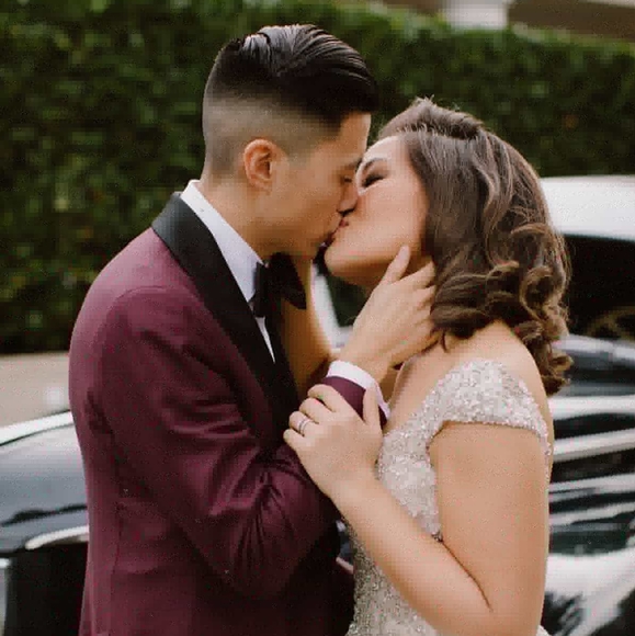 Hello Poshmark - Picture 2 of 3